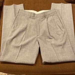 Farah gray pleated dress pants size 31